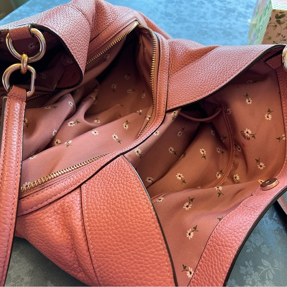 BLA FRIDAY SPECIAL!
Coach purse, matching ribbon, FRENCH, purse, and pouch  - Picture 6 of 7